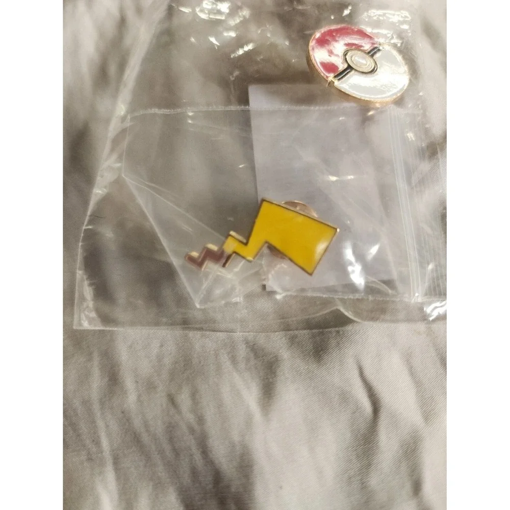 Pokemon pikachu enamel